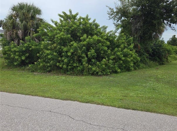 175 Jade Street, Rotonda West, FL 33947