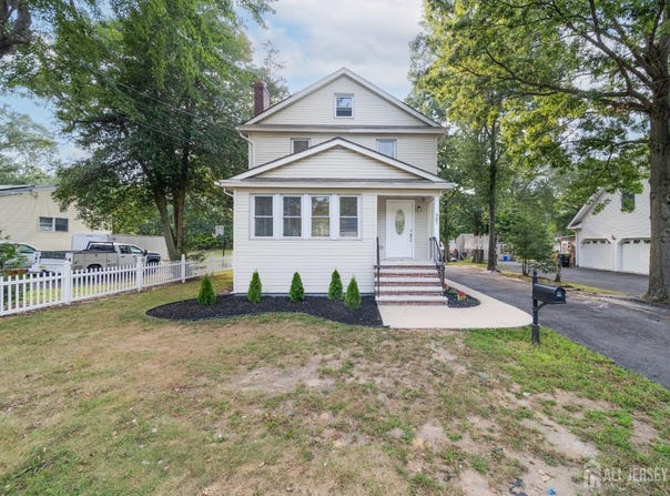 901 Palmer Avenue, Holmdel, NJ 07733