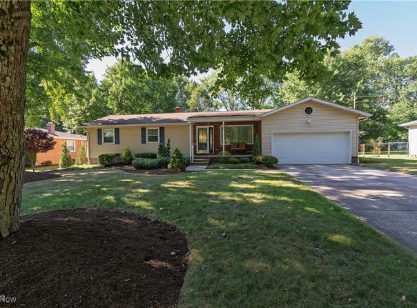 130 Strecker Drive, Tallmadge, OH 44278