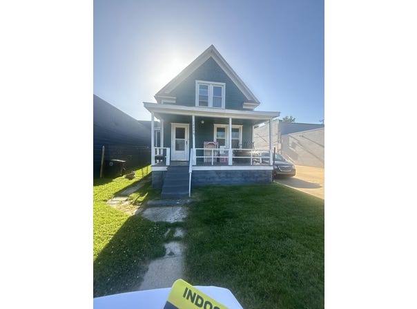 18576 Jefferson, Riverview, MI 48193