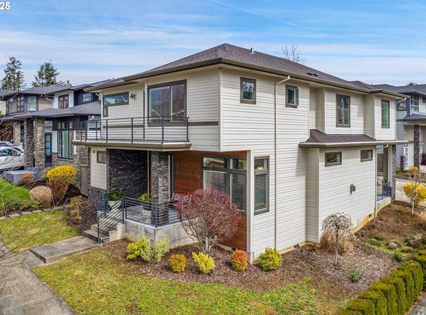 4166 SW BINFORD AVE, Gresham, OR 97080