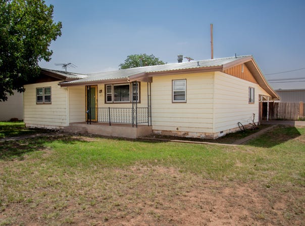 611 7th Street, Wolfforth, TX 79382