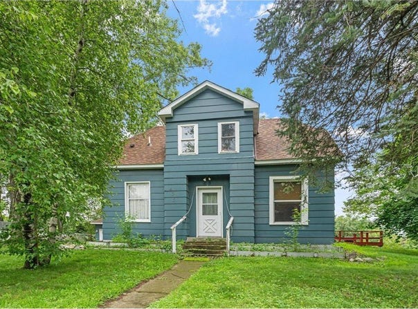 455 Bluff Street NE, Hutchinson, MN 55350