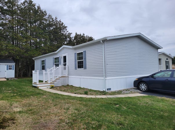 15 Circle Drive, Stonington, CT 06378