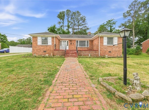 525 James Avenue, Colonial Heights, VA 23834