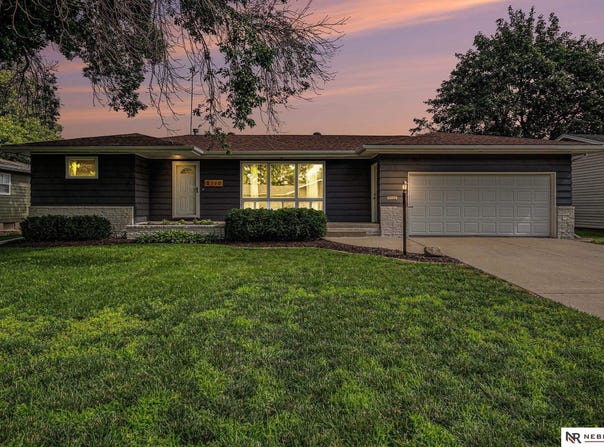 2110 E 2nd Street, Fremont, NE 68025