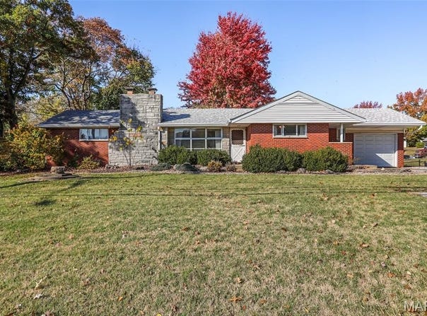 4831 S State Route 159, Glen Carbon, IL 62034