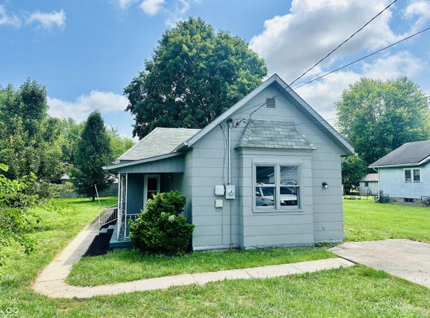 8110 S Edwards Avenue, Daleville, IN 47334