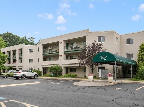31 Devereux Avenue, Providence, RI 02909