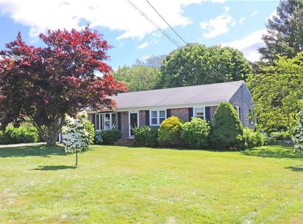 59 Evergreen Drive, Portsmouth, RI 02871