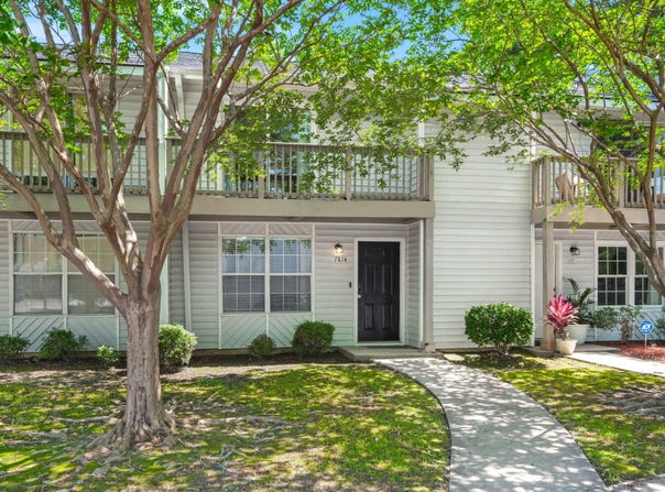 7814 Nummie Court, North Charleston, SC 29418