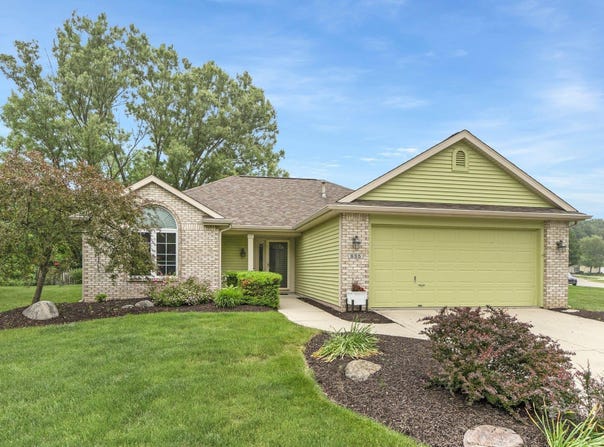 835 Falcon Creek Parkway, Fort Wayne, IN 46845