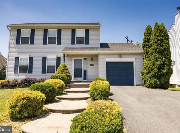 7 ROBINS NEST LANE, NEW CASTLE, DE 19720