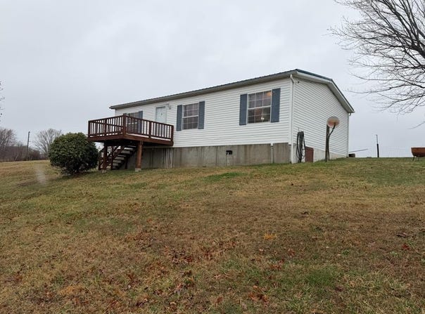 231 Boones Mountain Road, FRANKFORD, WV 24938