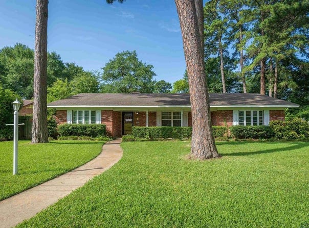 606 Loraine Court, Longview, TX 75604
