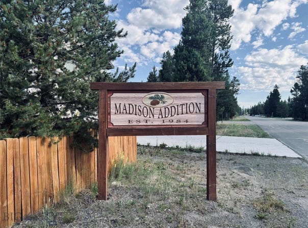 528 Grayling Avenue, West Yellowstone, MT 59758