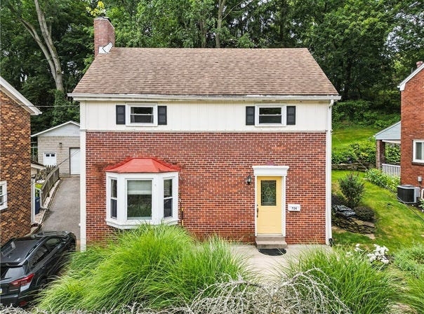 724 Center Ave, Avalon, PA 15202