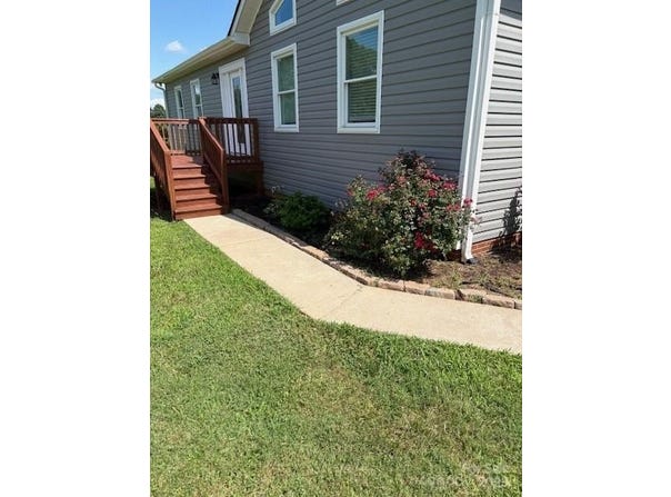 182 Red Hawk Lane, Olin, NC 28660