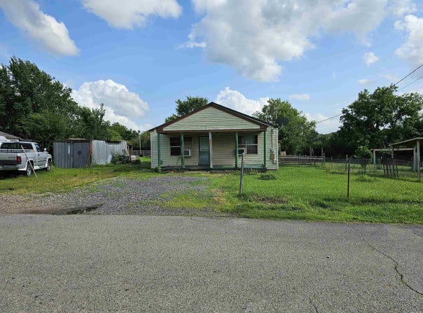 801 Deridder Avenue, Mena, AR 71953