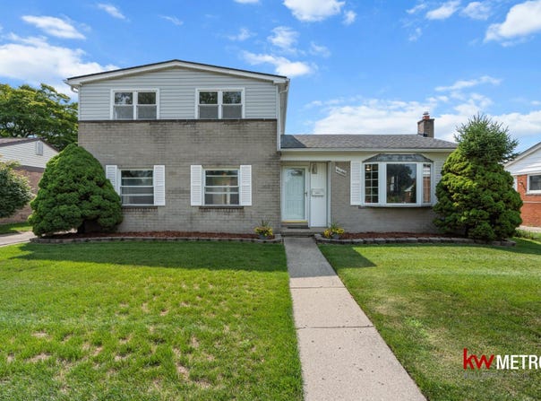 11260 Diamond Dr. Drive, Sterling Heights, MI 48314