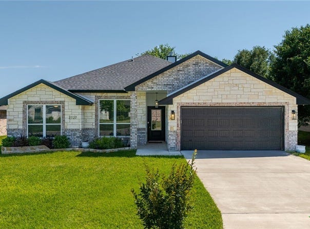 2727 Torino Reale Avenue, Temple, TX 76502