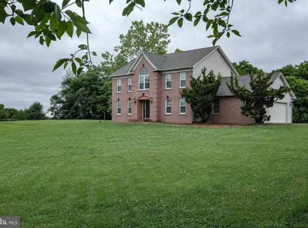 89 HADRIAN COURT, MARTINSBURG, WV 25403