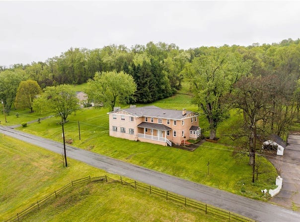 36 Little Mingo Rd, Nottingham, PA 15332