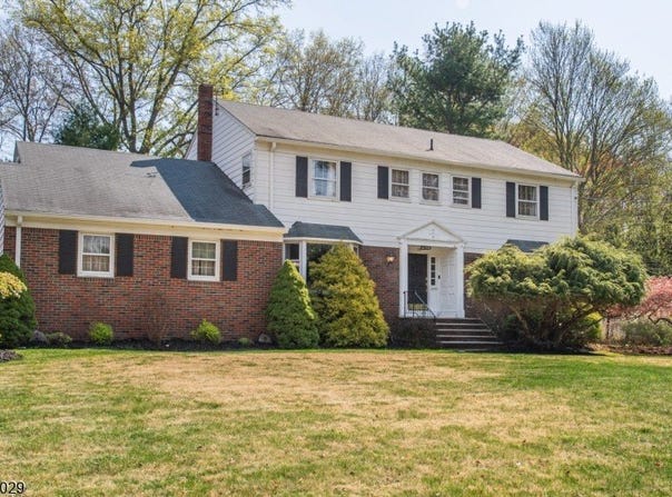 114 Helen Ct, Franklin Lakes Boro, NJ 07417-2016