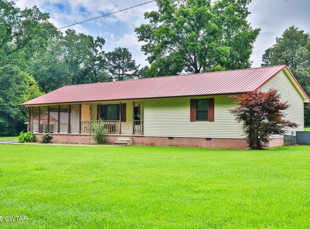 498 S Poplar Street, Dresden, TN 38225
