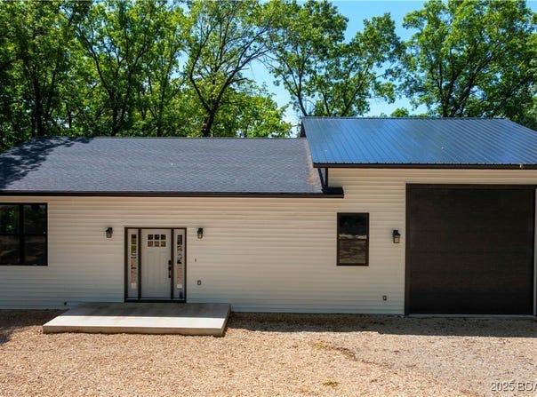19580 Wonderland Road, Rocky Mount, MO 65072
