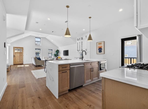 14 Hamlet, Somerville, MA 02143