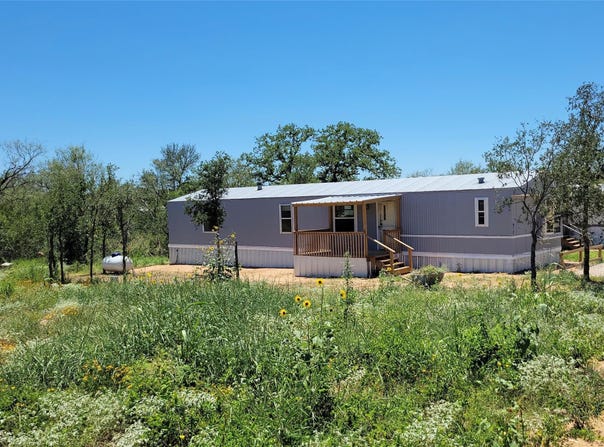917 Austin ST, Kingsland, TX 78639