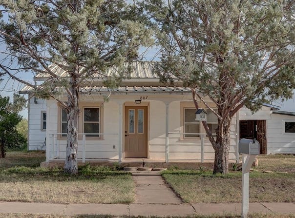 807 Ave A, Alpine, TX 79830