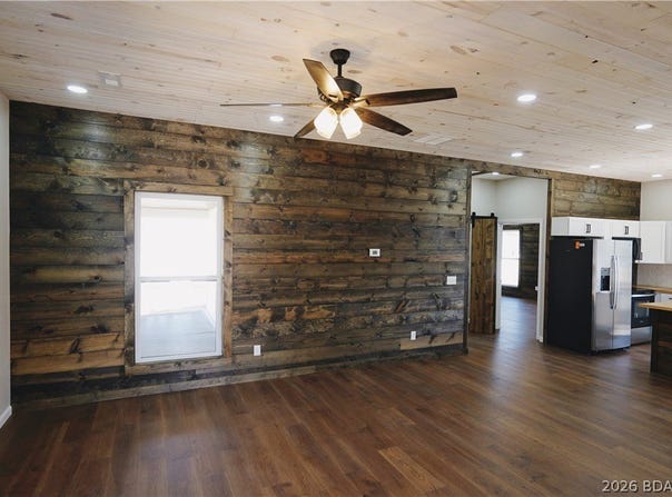 130 Grand Avenue, Eldon, MO 65026