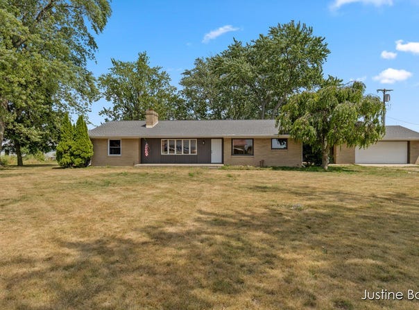 12536 Mason Drive, Grant, MI 49327