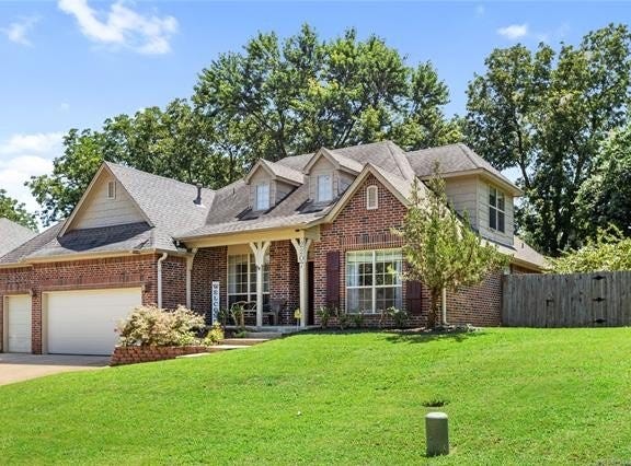 2207 Pecan Chase Circle, Claremore, OK 74017
