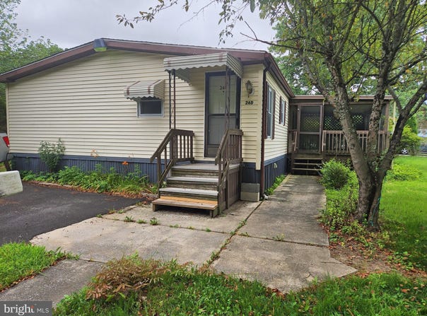 26 TARA, BROWNS MILLS, NJ 08015