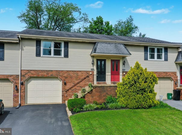 606 S CEDAR STREET, LITITZ, PA 17543