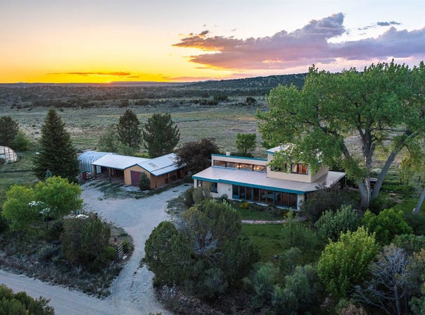 51 Atalaya Road, Arroyo Hondo, NM 87513