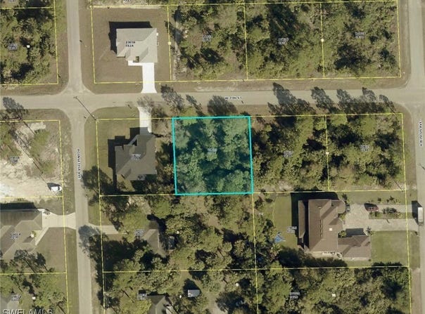 15 W 7th Street, Lehigh Acres, FL 33972