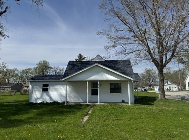 614 E Washington Street, Morocco, IN 47963