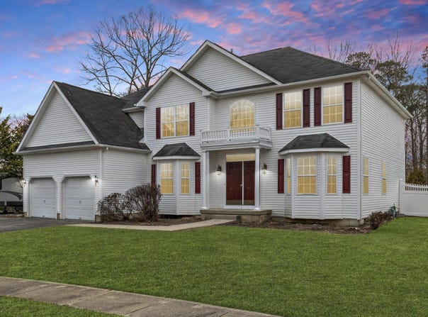 5 Emerald Dr Dr, Egg Harbor Township, NJ 08234