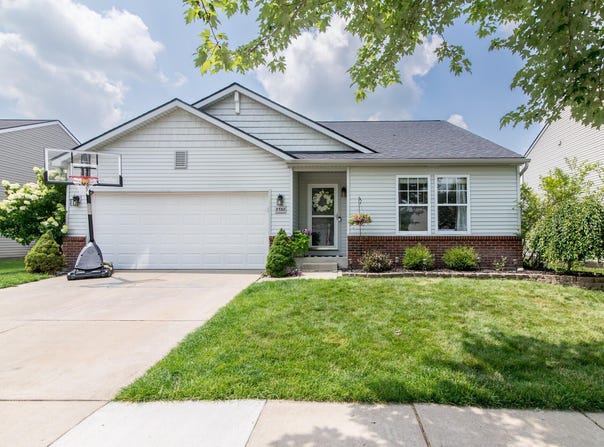 8532 Hawthorn Hill, Dexter, MI 48130