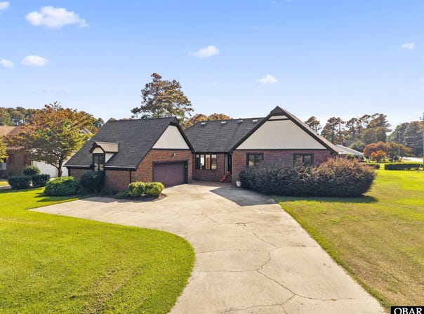 100 Stratton Lane, Manteo, NC 27954