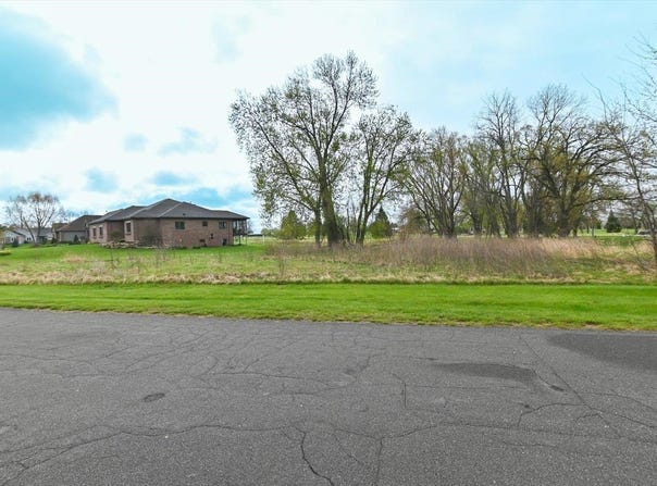 L17 Eldon Way, Edgerton, WI 53534