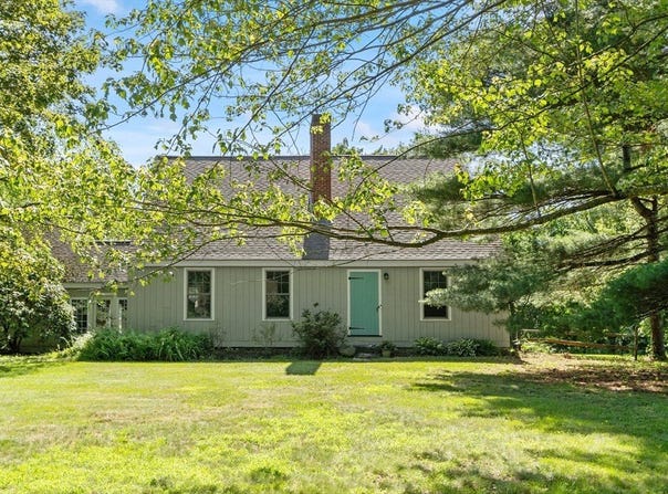 4 Prospect Hill Rd, Harvard, MA 01451