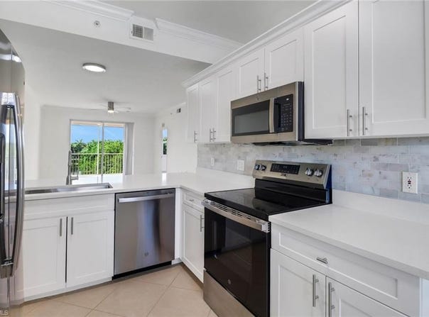 8451 Kingbird Loop, ESTERO, FL 33967