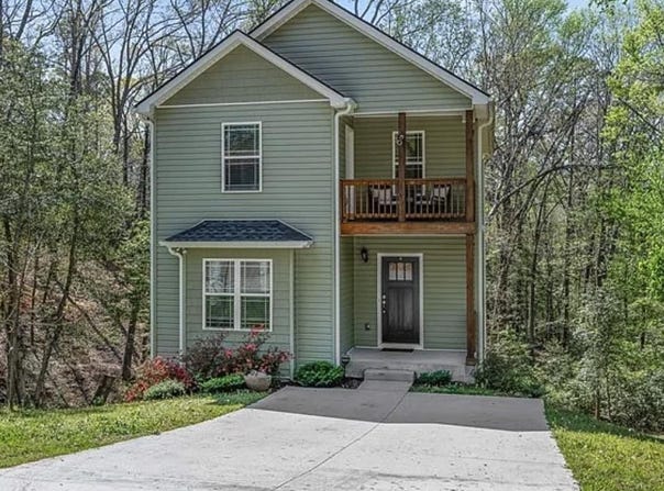214 Country Glen, Pelzer, SC 29669
