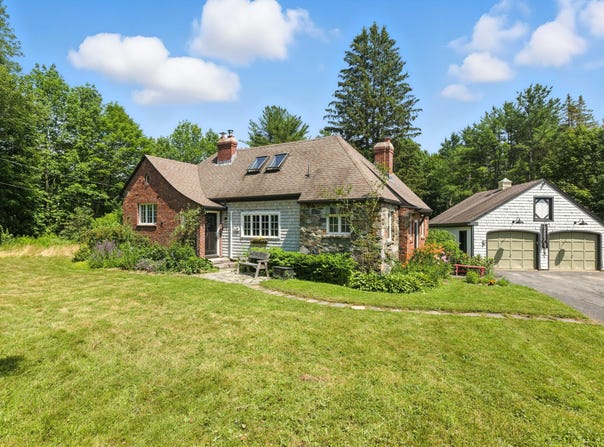 137 Middle Road, Cumberland, ME 04021