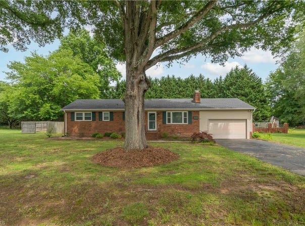 1415 Lambs Lane, Kernersville, NC 27284